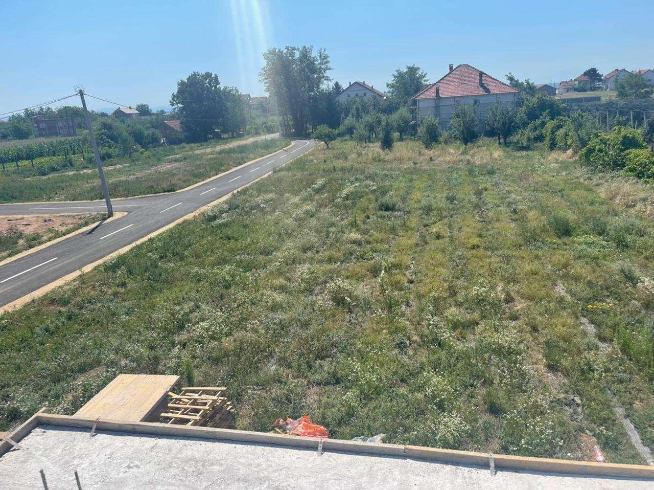 Shitet parcela 5 ari ne vitomirice Pejë